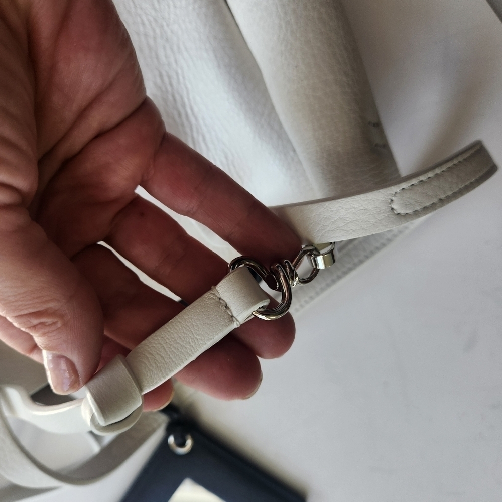 Balenciaga Everday Shopping Tote White leather in VGUC - Picture 12 of 16